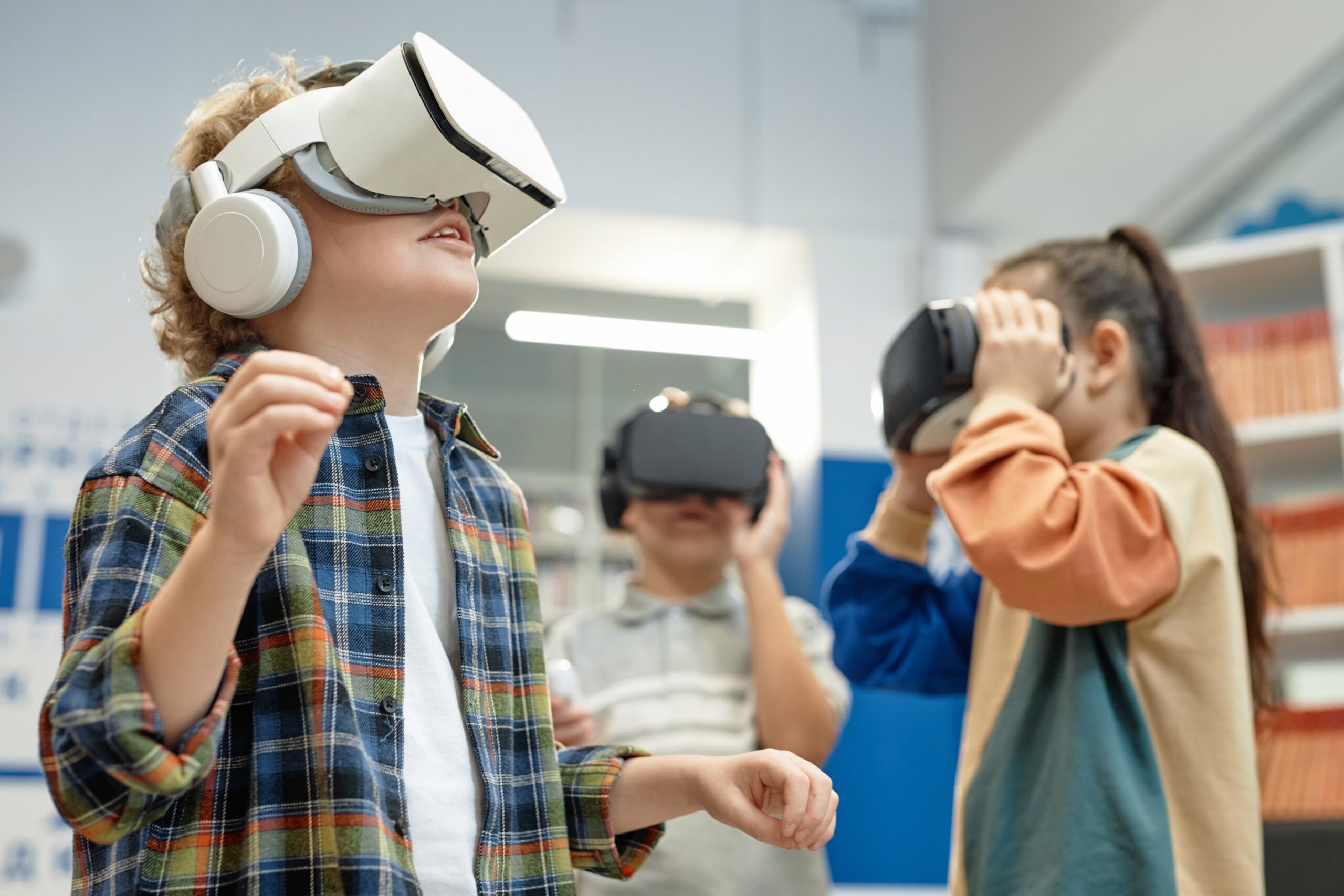 L’impact actuel de la technologie de la réalité virtuelle sur les droits des enfants