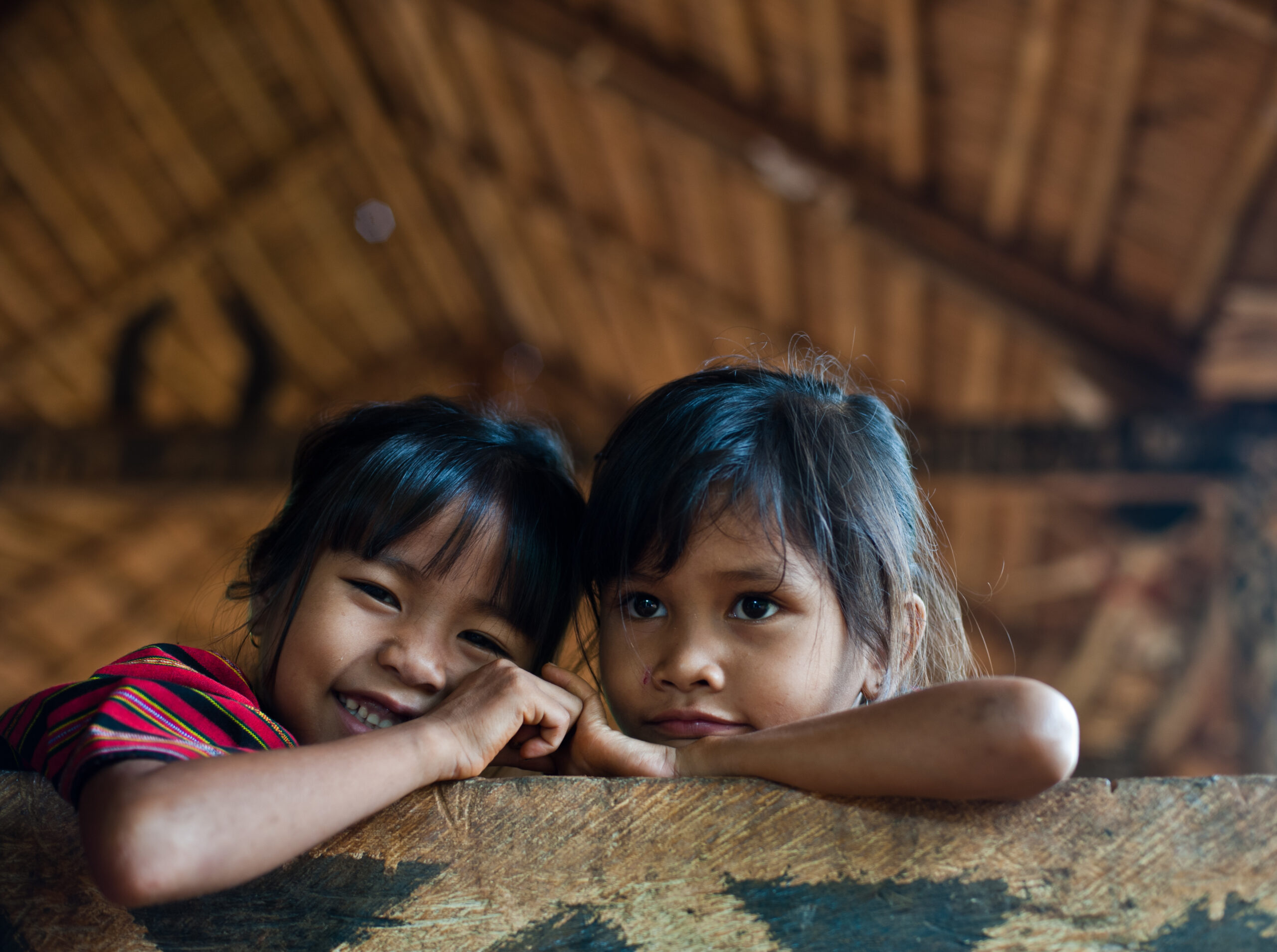 Les restes de munitions non explosées continuent de mettre en danger les enfants au Laos et au Cambodge
