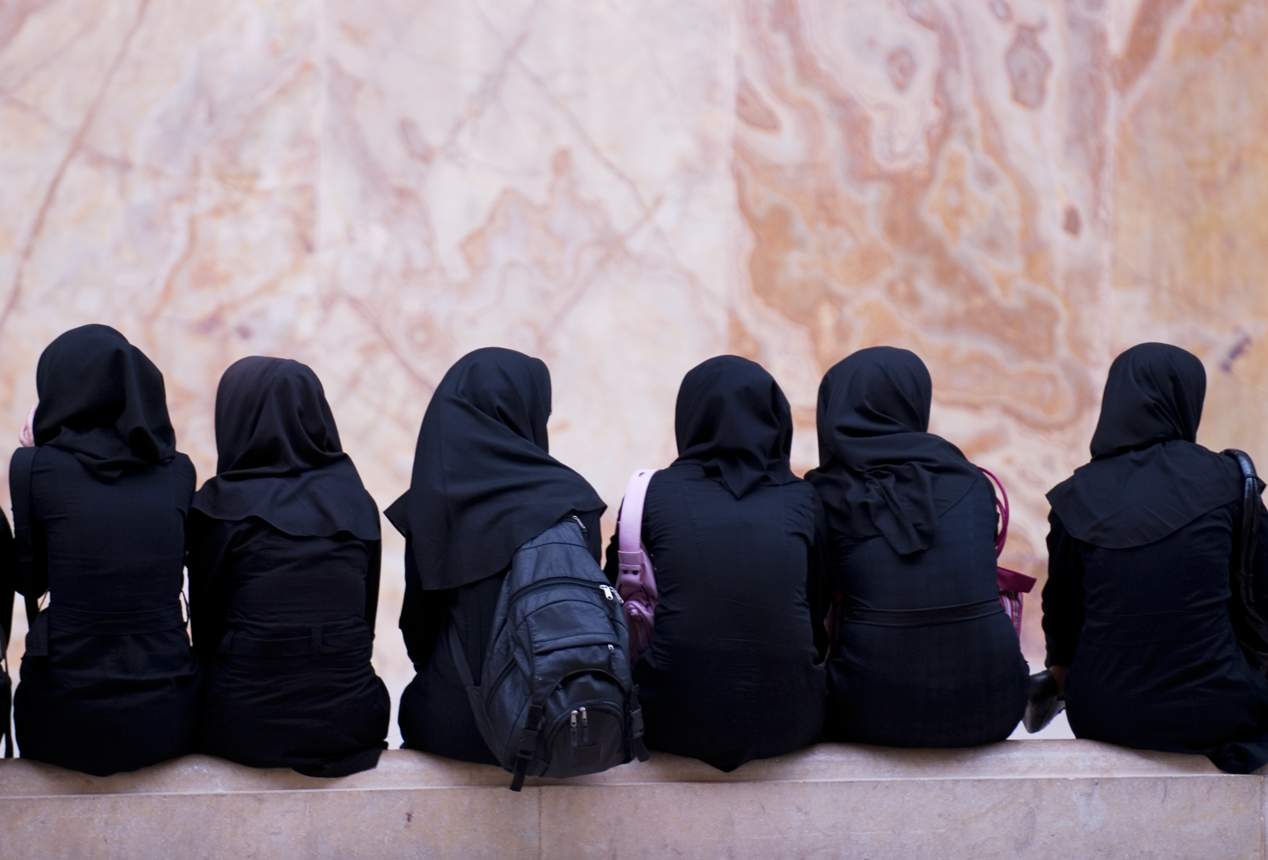 Attaques chimiques ciblées contre des écolières iraniennes